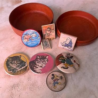 продаю значки: Набор винтажных предметов для коллекционеров: - Круглая резная — 1