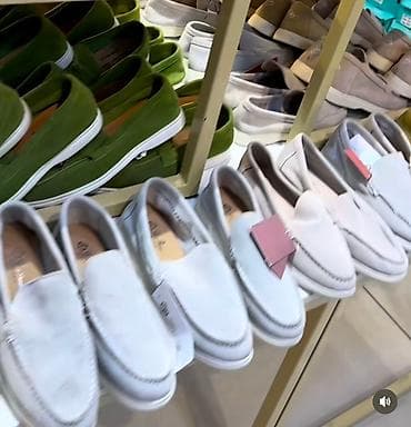 Продаю новые мокасины под Лоро Пиано Натуральная замша Размер 40 at lalafo.kg Продаю новые мокасины под Лоро Пиано Натуральная замша Размер 40