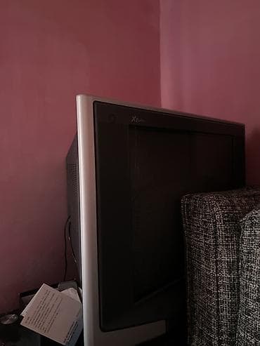 Телевизор кинескопный (CRT), серебристо‑черная рамка, фронтальные at lalafo.kg Телевизор кинескопный (CRT), серебристо‑черная рамка, фронтальные