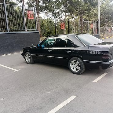 е34 530: Mercedes-Benz W124: 1993 г., 2 л, Седан — 4