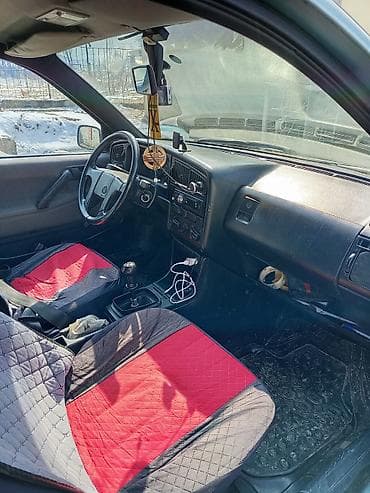 блок е34: Volkswagen Passat Variant: 1990 г., 1.8 л, Механика, Бензин, Универсал — 5