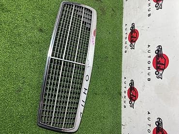 mers e63: Решетка радиатора Mercedes-Benz 1997 г., Оригинал — 1