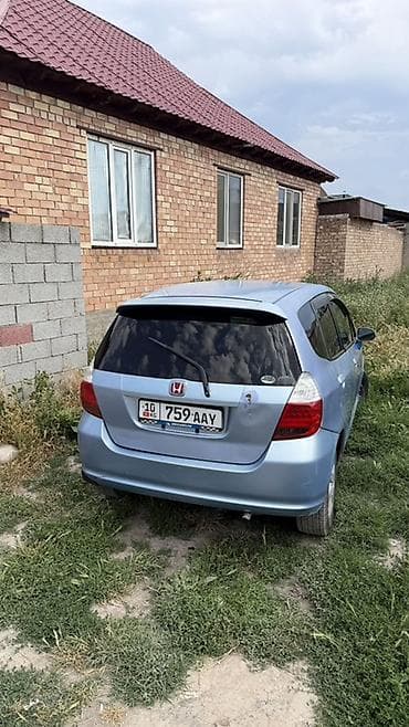 Honda Fit: 2001 г., 1.3 л, Автомат, Бензин, Хэтчбэк — 2