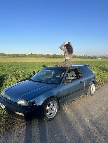 Продажа авто: Honda Civic: 1990 г., 1.6 л, Ручные, Бензин, Хэтчбэк — 1