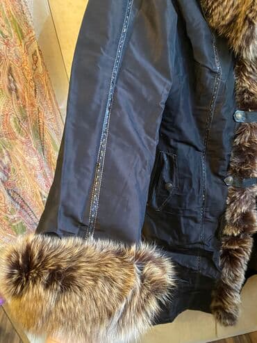 Үлпөт көйнөктөрү жана аксессуарлар: Продаю пальто плащ Очень тёплый На кроличий мех е внутри Весною — 3