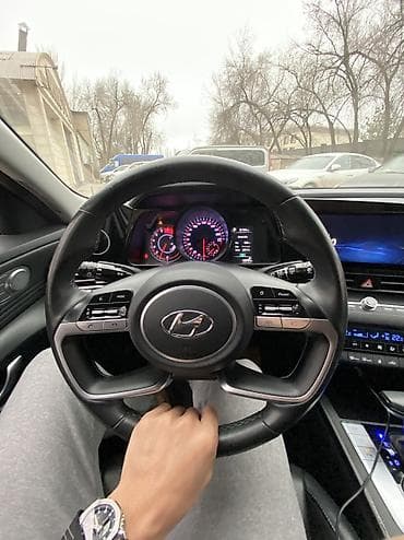 Hyundai Avante: 2021 г., 1.6 л, Вариатор, Бензин, Седан