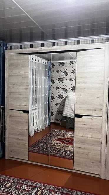 ички кийим: Купе шкаф, Колдонулган, Күзгүсү менен, ЛДСП — 1