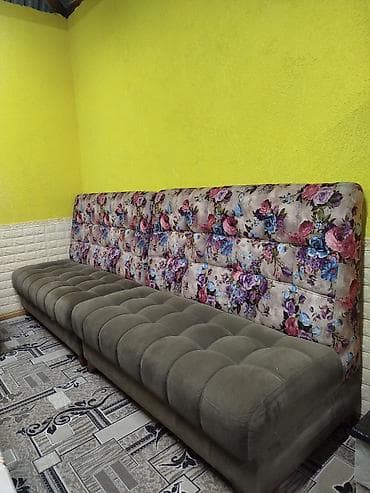 Прямые диваны: Прямой диван, Б/у — 1