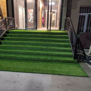 цена искусственного газона для футбольного поля: Искусственное травяное покрытие зеленого цвета, имитирующее — 2