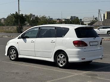 Toyota Ipsum: 2002 г., 2.4 л, Автомат, Бензин, Минивэн — 7