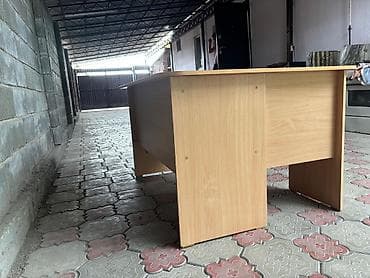 полочка: Компьютерный стол, Б/у, С полками — 3