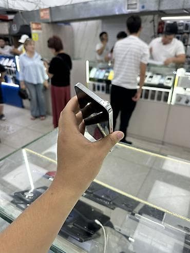 eos r: Huawei Pura 70, Б/у, 256 ГБ, цвет - Белый, 1 SIM, 2 SIM — 6