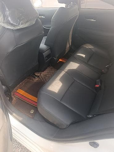 Транспорт: Toyota Corolla: 2022 г., 1.8 л, Вариатор, Гибрид, Седан — 6