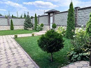 Дома: 🏡 🔥 Срочно продается двухэтажный дом в Арча-Бешике! 🔥 📍 Первая линия — 3