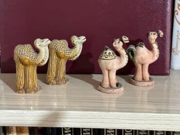 продажа статуэток: Статуэтки: (сувениры/ декор) 4. Зайчик с цветочком, гипс. Размер — 6