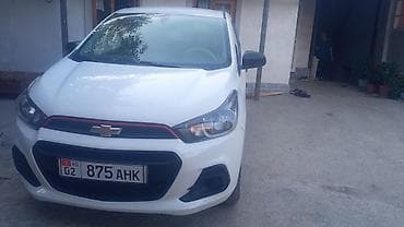 Транспорт: Chevrolet Spark: 2016 г., 1 л, Автомат, Бензин, Хэтчбэк — 6