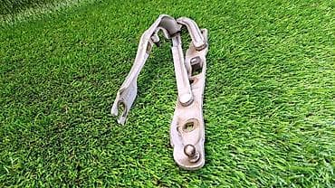 е38: Петля задняя крышки багажника L Е38 8 128 173 Год 2000 В отличном — 2