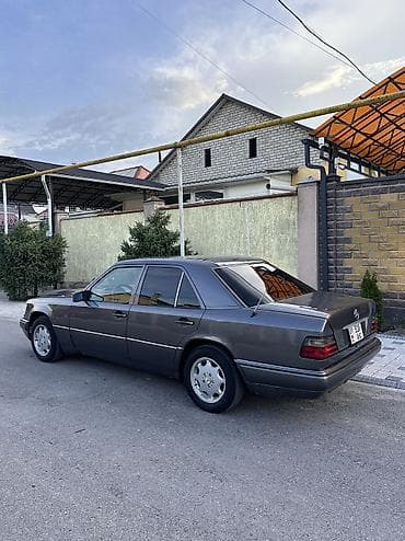 mers e124: Mercedes-Benz W124: 1993 г., 2.2 л, Автомат, Бензин, Седан — 5