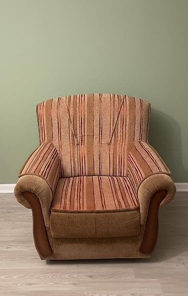 дедский стул: Прямой диван, Б/у — 2