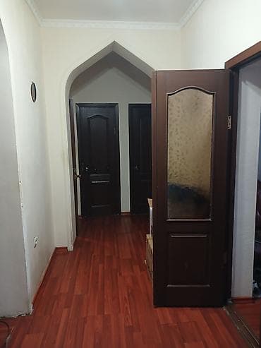 планировка дома: 4 комнаты, 82 м², Сталинка, 3 этаж — 1