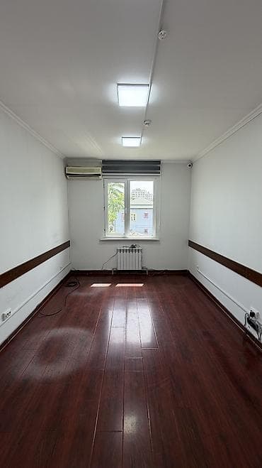 мегалайн ош: Аренда офисов, 535 м², В административном здании, С отдельной кухней, С отдельным входом, С отдельным сан узлом — 8