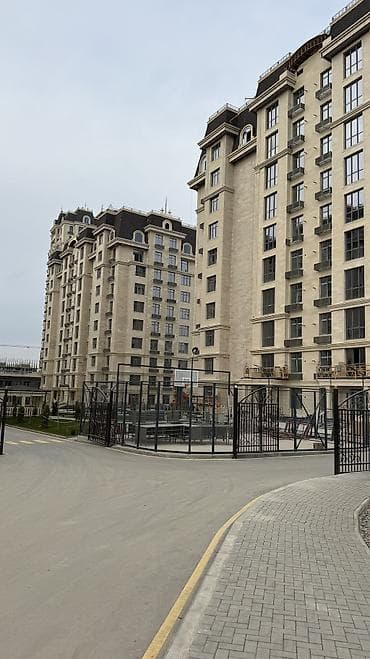 3 бөлмө, 137 м², Элитка, 8 кабат, Даяр ПСО (өзү оңдоп түзөтүп бүтүү үчүн)