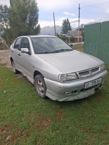купить машину в рассрочку без банка: Seat Cordoba: 1997 г., 1.6 л, Механика, Бензин, Хетчбек — 1