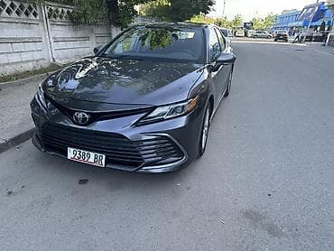 Toyota Camry: 2024 г., 2.5 л, Автомат, Бензин, Седан