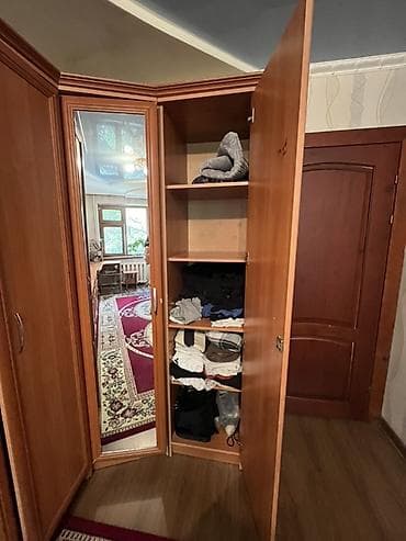 угль: Шифоньер, шкаф для одежды, Б/у, Угловой, ЛДСП — 4