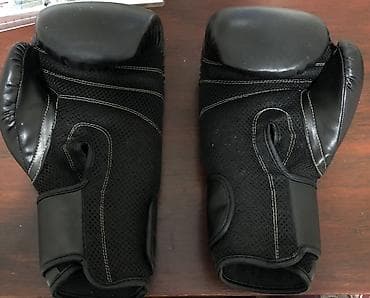 Электр транспорту: Боксерские перчатки Fairtex, черные - Классическая форма с плотной — 3