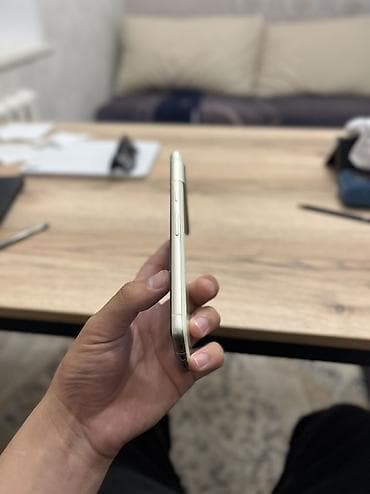 телефон google pixel 6: Google Pixel 7, Б/у, 128 ГБ, цвет - Желтый, 1 SIM, eSIM — 2