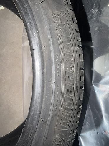Транспорт: Шины 235 / 40 / R 19, Лето, Б/у, 1 шт, Легковые, Франция, Michelin — 4