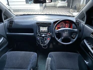 Ламинат: Honda Stream: 2000 г., 1.7 л, Бензин — 7