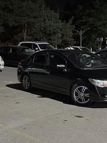 1: Honda Civic: 2008 г., 1.8 л, Автомат, Бензин, Седан — 2