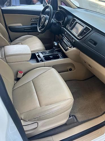 Kia: Kia Carnival: 2017 г., 2.2 л, Автомат, Дизель, Минивэн — 4