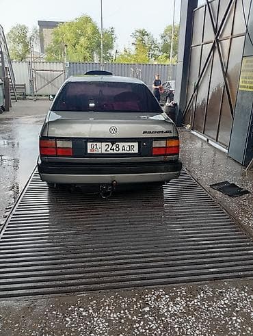 Volkswagen Passat: 1989 г., 1.8 л, Механика, Бензин, Седан — 4