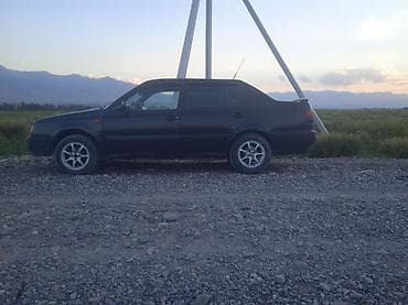Volkswagen Vento: 1993 г., 1.8 л, Кол менен иштөөчү, Седан — 7