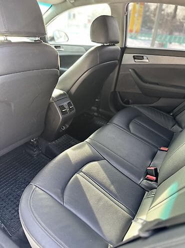 step 2: Hyundai Sonata: 2017 г., 2 л, Автомат, Газ, Седан — 9