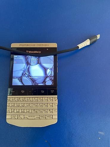 телефон бву: ''Blackberry''P’9981смартфон Б/У 
Хорошем в состояние — 2