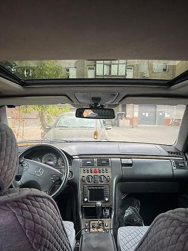 sprinter 906: Mercedes-Benz E-Class: 2002 г., 2.2 л, Автомат, Дизель, Седан — 7