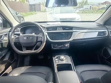 wuling mini ev: Geely : 2023 г., Автомат, Электромобиль, Седан — 4