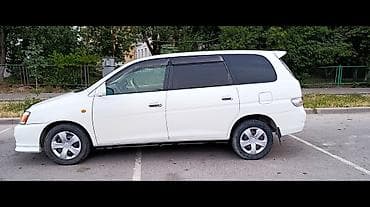 Toyota Gaia: 2004 г., 2 л, Автомат, Бензин, Минивэн — 3