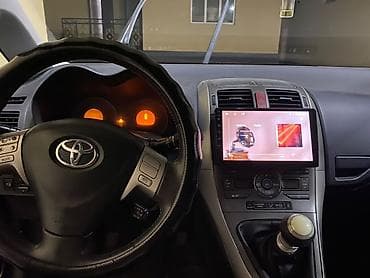 Унаа: Toyota Auris: 2009 г., 1.6 л, Кол менен иштөөчү, Бензин, Хетчбек — 5