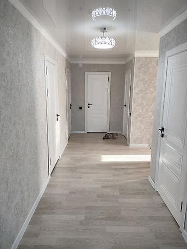 дом из дерева: Двухэтажный дом с балконом и закрытым двором. Экстерьер: - Фасад — 7