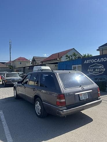 b v d: Mercedes-Benz E-Class: 1994 г., 2.2 л, Автомат, Газ, Универсал — 5