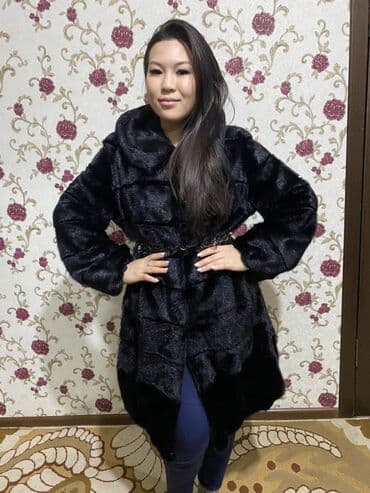 продаю связи с переездом: Срочно продаю шубу натуральную обсалютно новая размер 48-50 не разу — 1