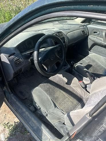 Продажа авто: Mazda Familia: 1998 г., Механика, Бензин, Универсал — 3