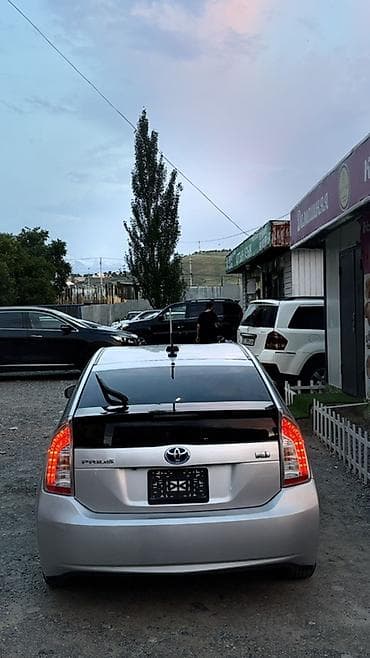 prius: Toyota Prius: 2015 г., 1.8 л, Вариатор, Гибрид, Лифтбек — 5