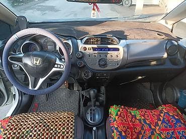 fit 2: Honda Fit: 2011 г., 1.5 л, Автомат, Бензин, Хэтчбэк — 9