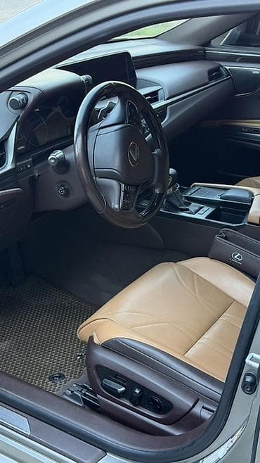 Lexus ES: 2019 г., 2.5 л, Вариатор, Гибрид, Седан — 5